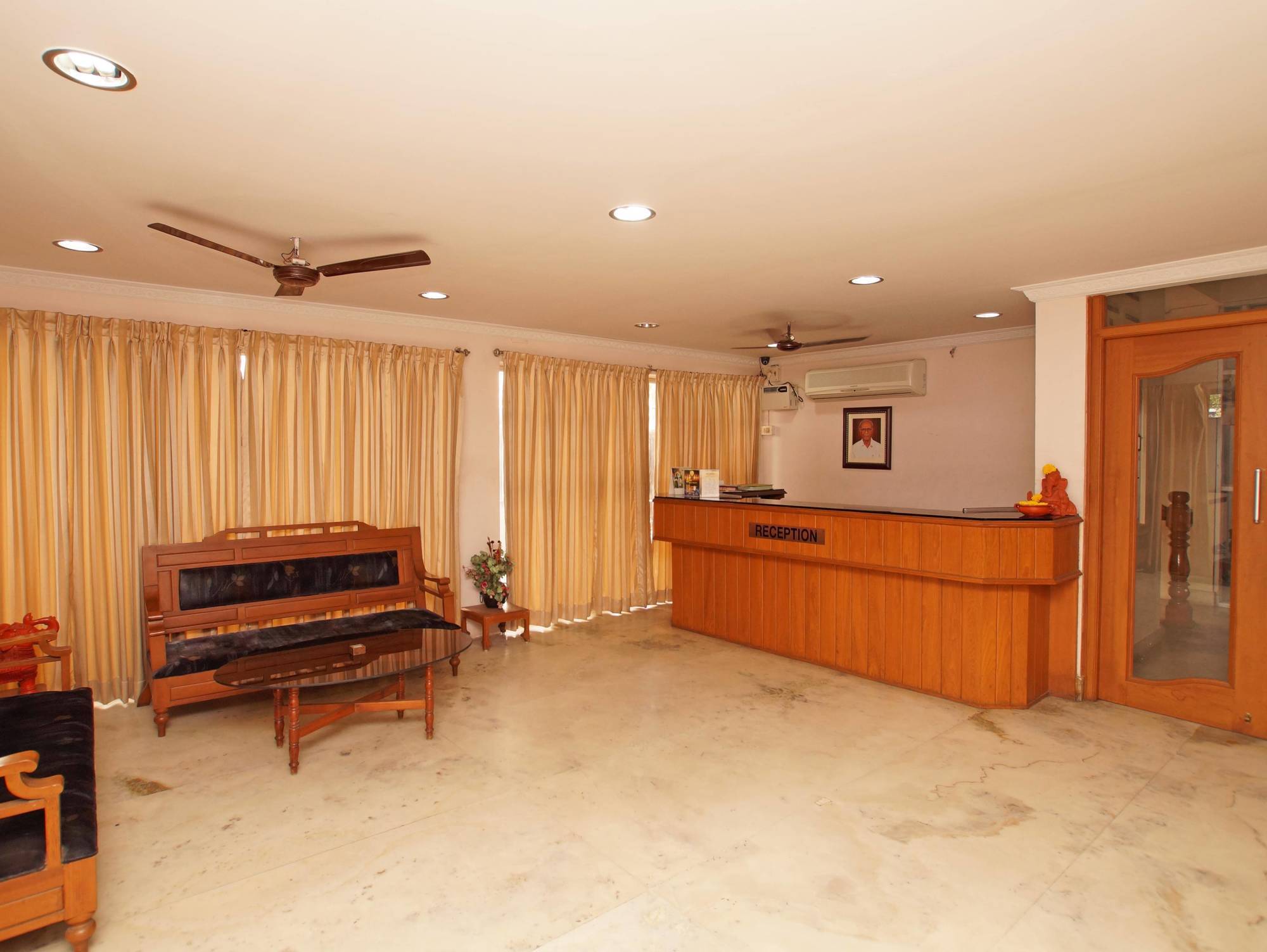 Lloyds Serviced Apartments, Near Music Academy Τσενάι Εξωτερικό φωτογραφία
